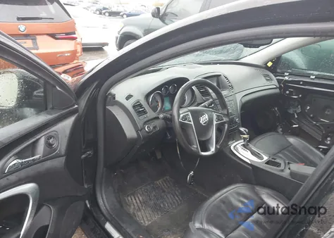 2013 Buick Regal Turbo - Premium 1 из США, поврежденный, VIN 2G4GS5EV0D9177746